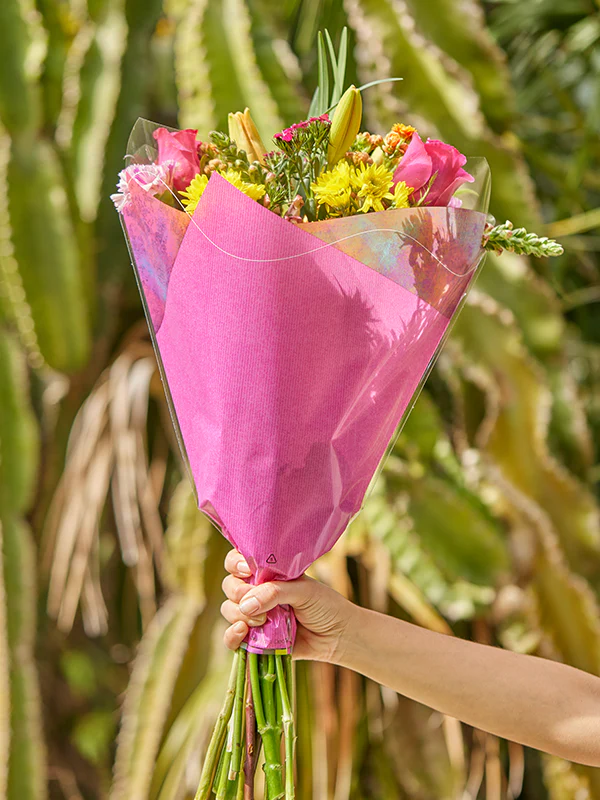Vibe Floral Sleeve – Vibrant Bouquet Wrap with Tie-Dye Accent (50 Pack) - Image 4